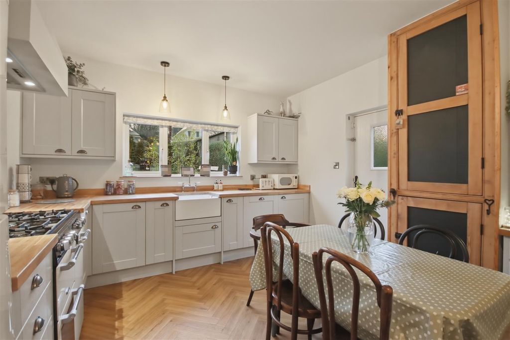 Property photo 2 of 22 Kitchen