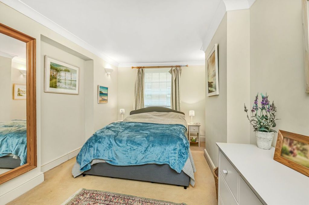 Property photo 3 of 4