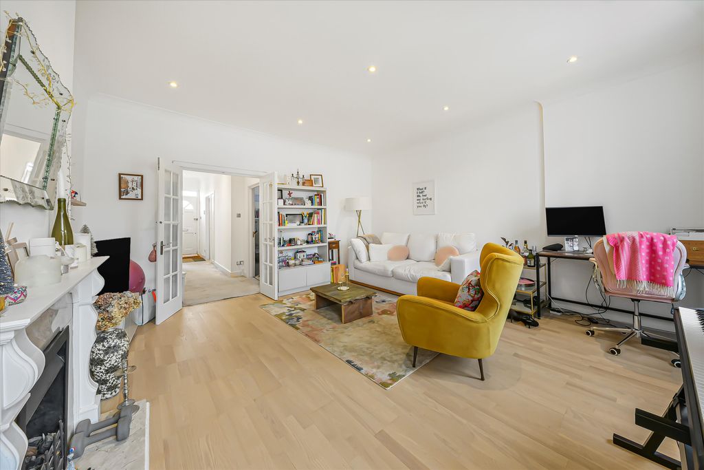 Property photo 3 of 16 Image