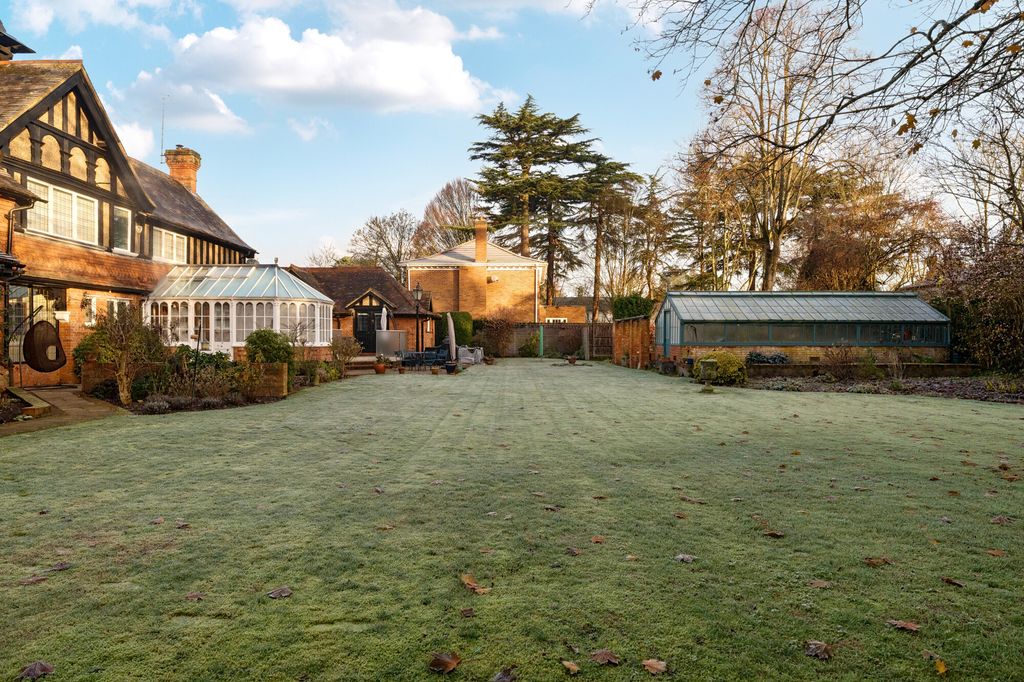 Property photo 3 of 11