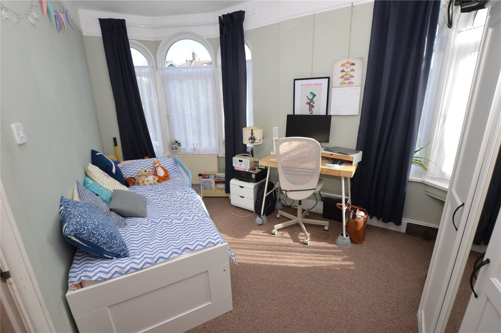 Property photo 3 of 12 Bedroom 2