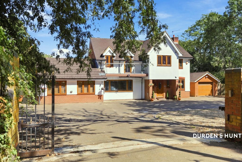 Property photo 1 of 41