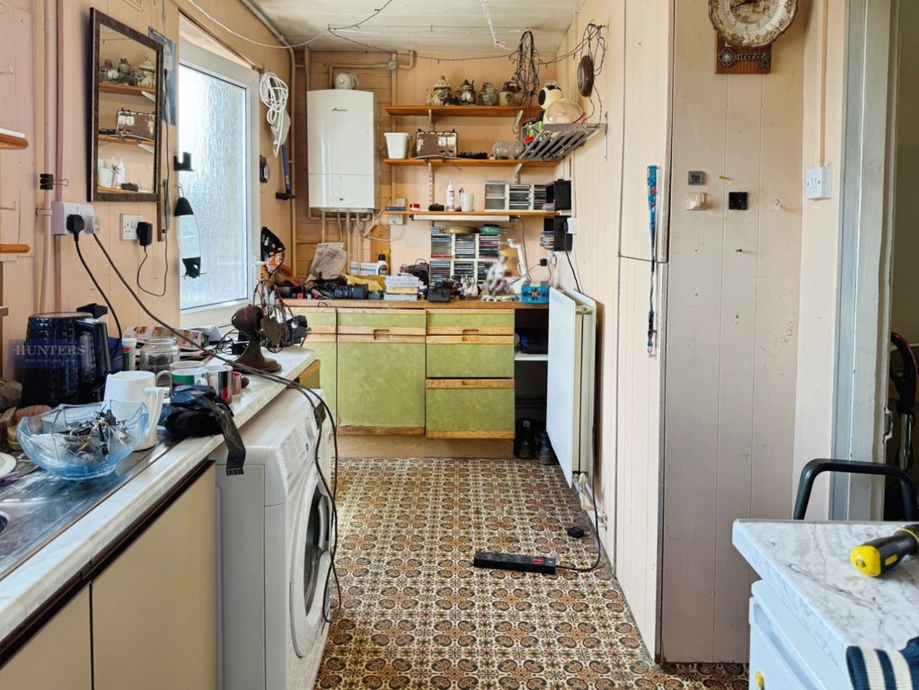 Property photo 2 of 14 Kitchen