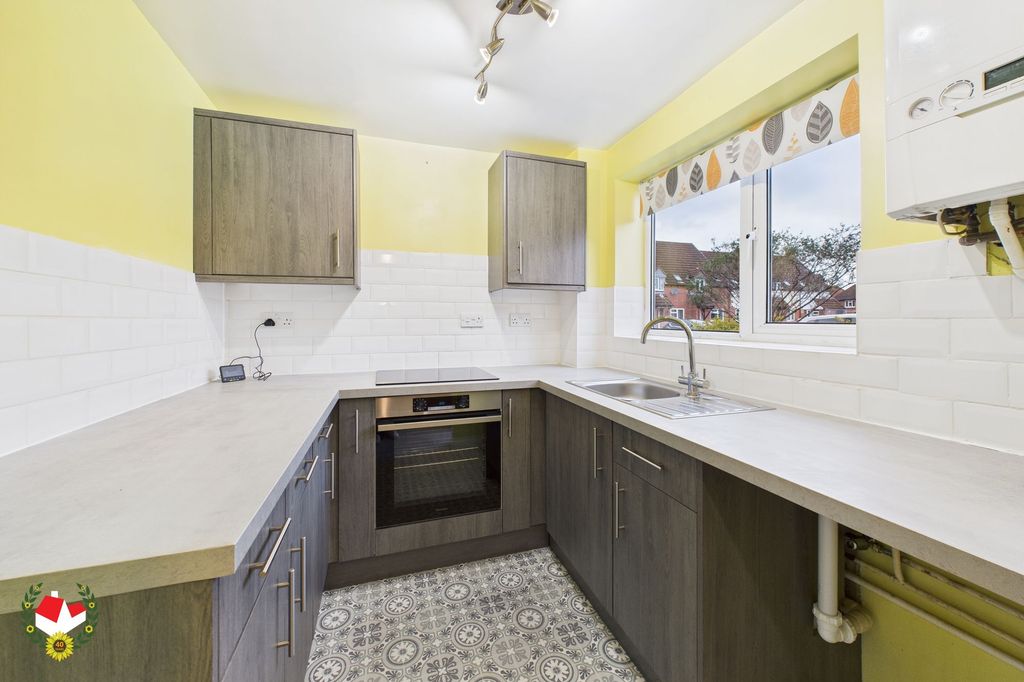 Property photo 3 of 9