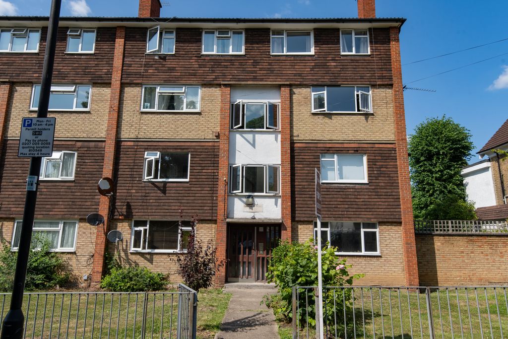Property photo 1 of 8