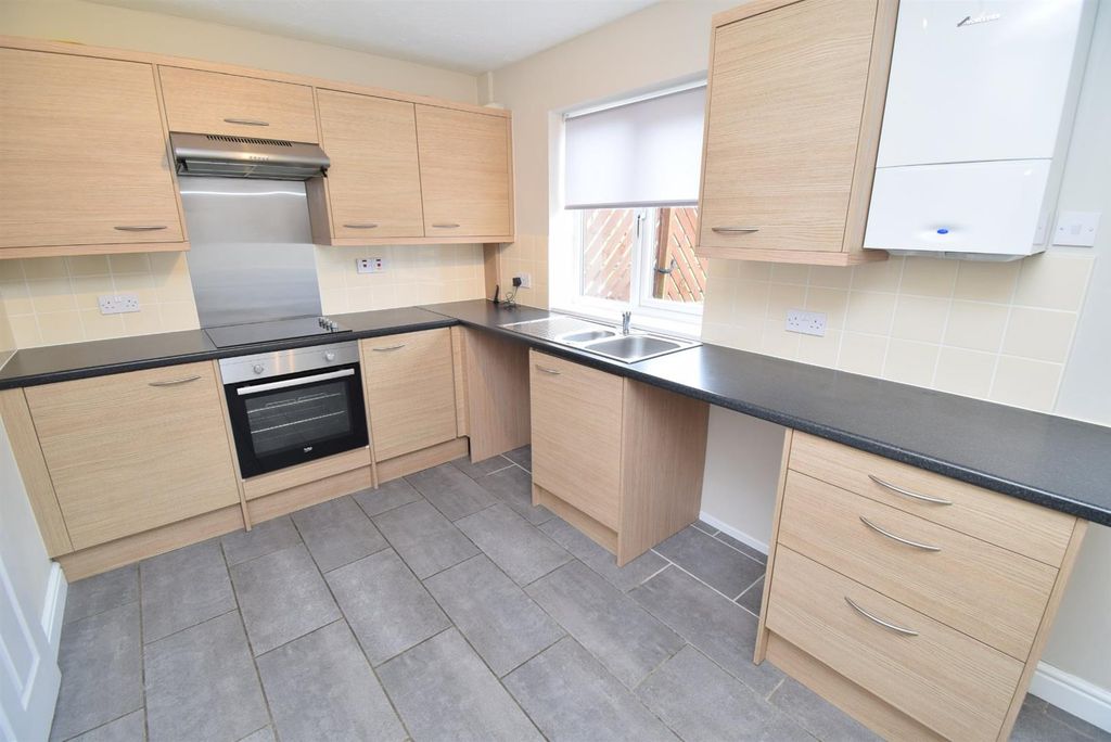 Property photo 2 of 11