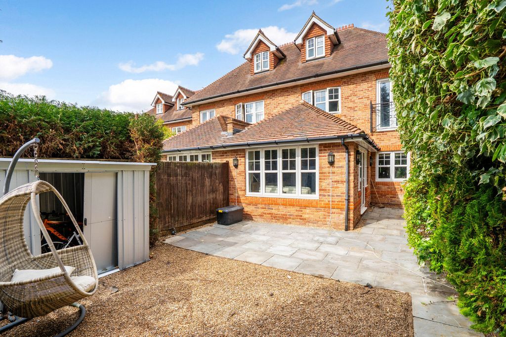 Property photo 2 of 13