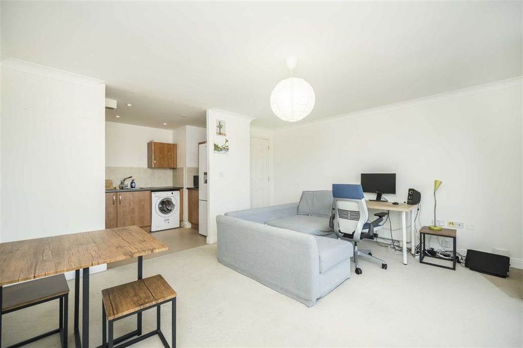 Property photo 2 of 7