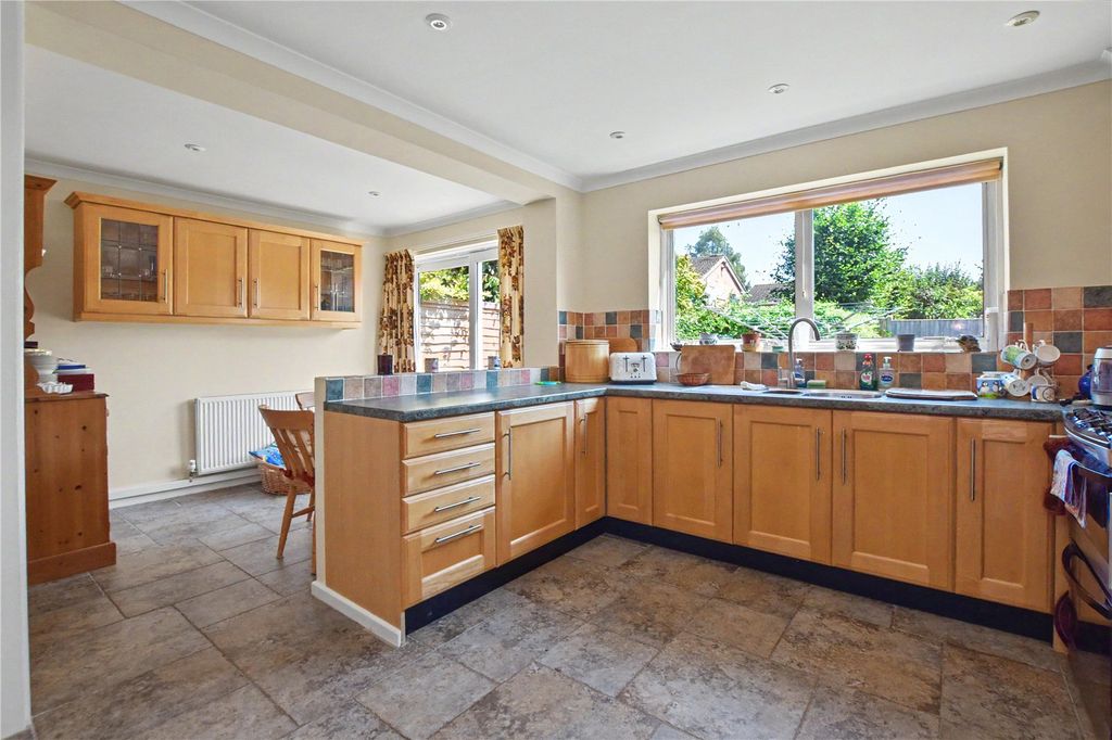 Property photo 3 of 30 Picture No. 05