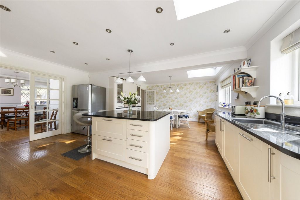 Additional image 6 of 6 bed detached house for saleThe Paddock, Godalming, Surrey GU7