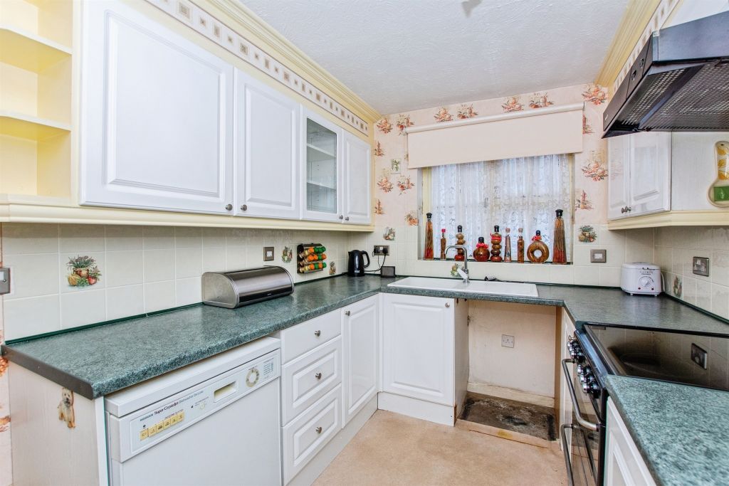 Property photo 2 of 20