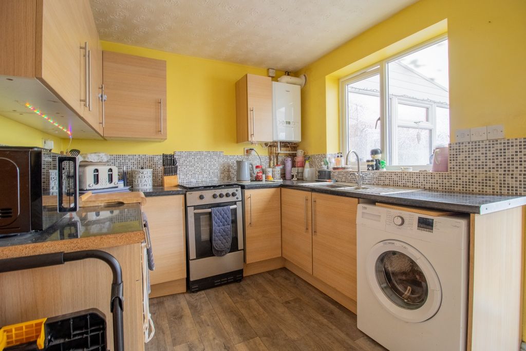 Property photo 3 of 18 5210985