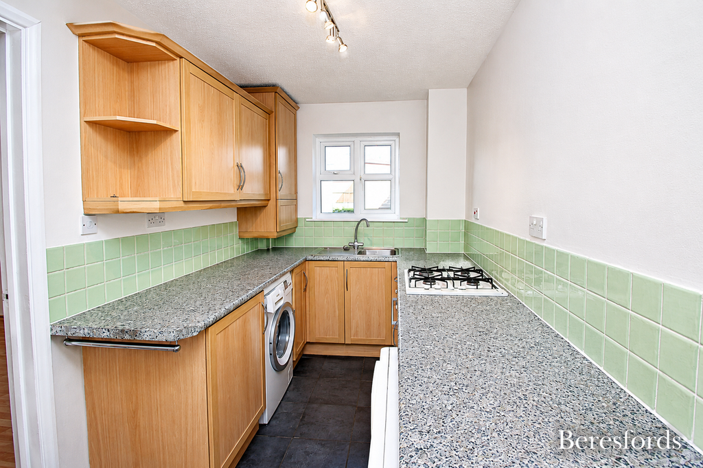 Property photo 3 of 6 Kitchen