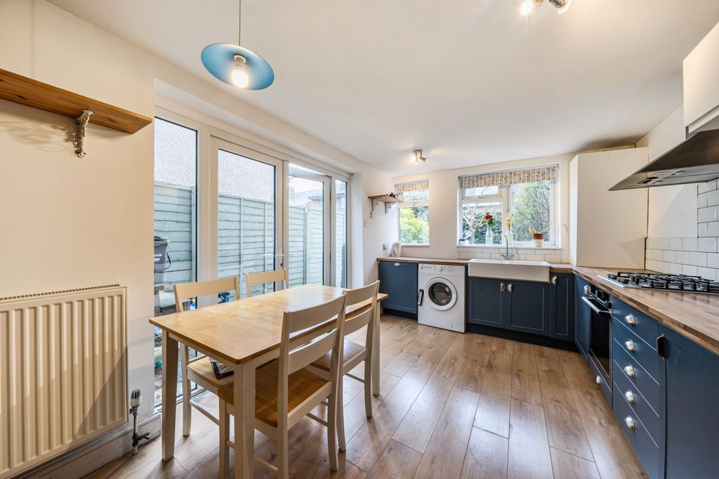 Property photo 1 of 20 Kitchen