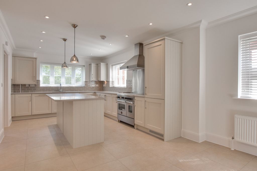 Property photo 3 of 35 Dsc_0103-Dsc_0105