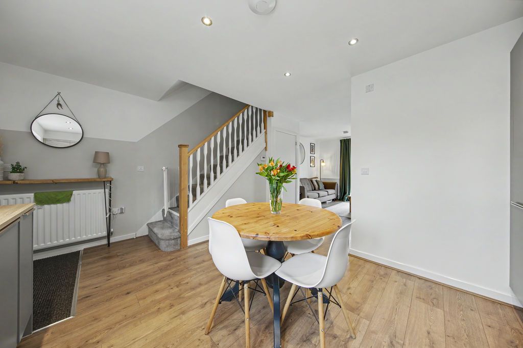 Property photo 2 of 25 Kitchen Diner