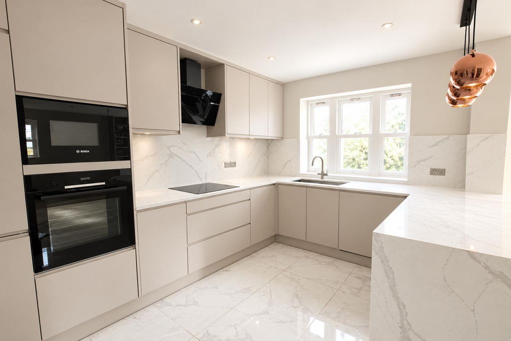 Property photo 3 of 9 Kitchen.Png