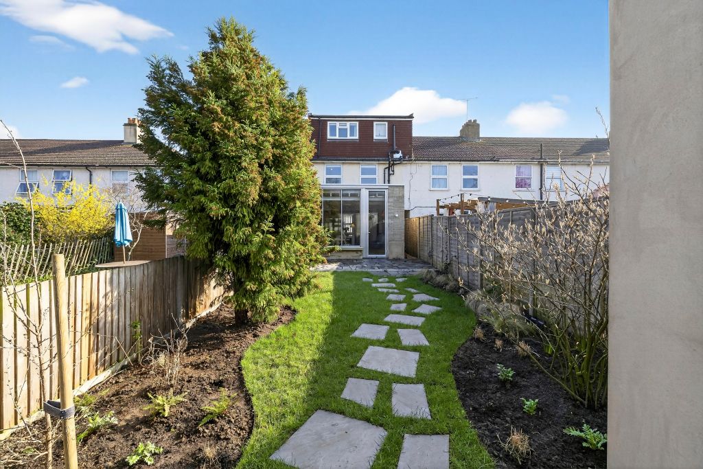 Property photo 1 of 20