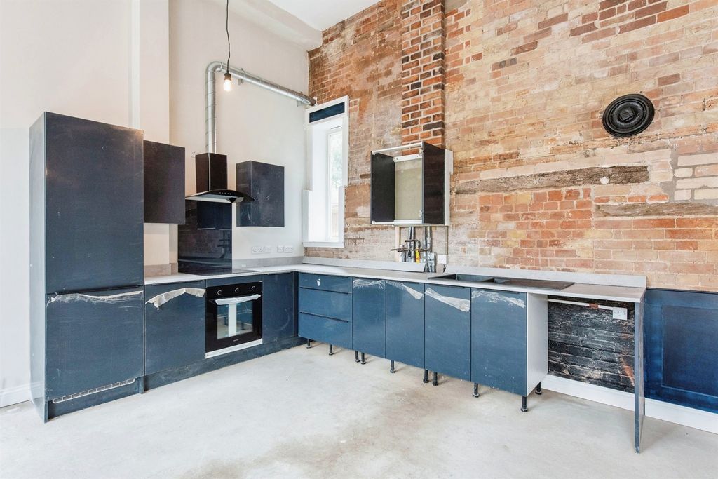 Property photo 2 of 11 Image