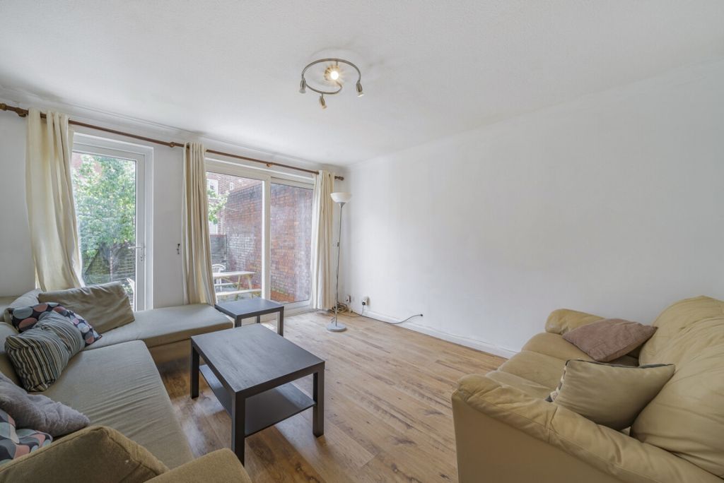 Property photo 1 of 12 1159583 (3)