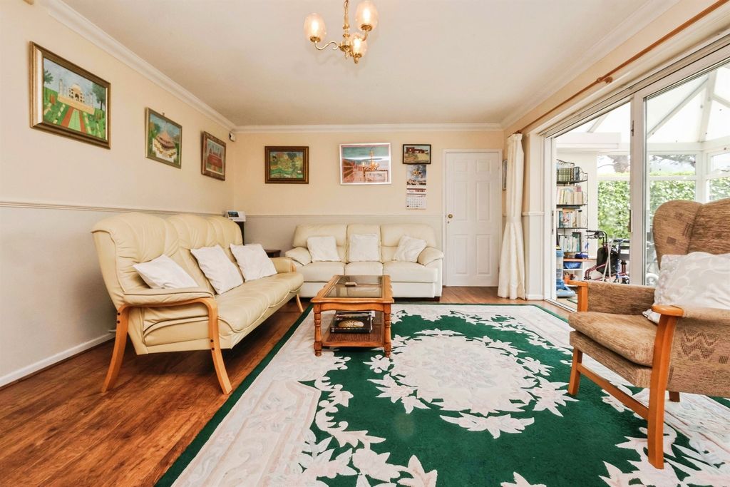 Property photo 3 of 16
