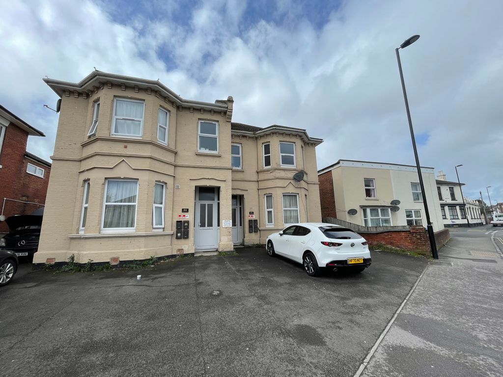 Property photo 2 of 7