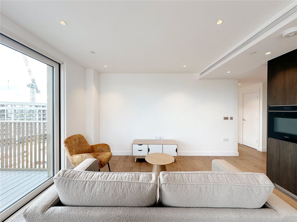 Property photo 2 of 14 Picture No. 32