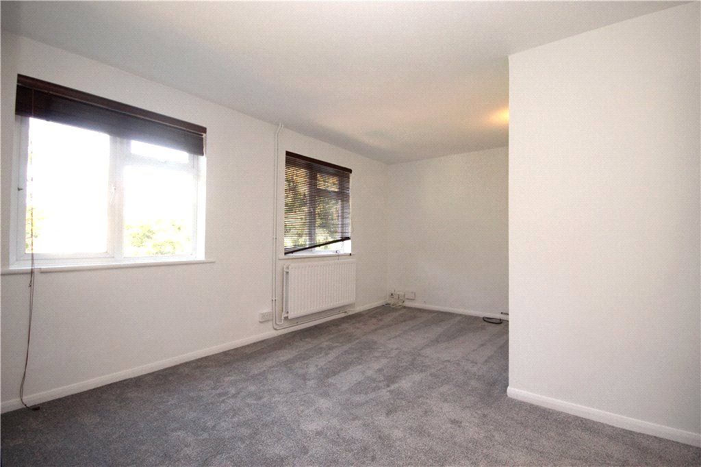 Property photo 2 of 7 Living Room