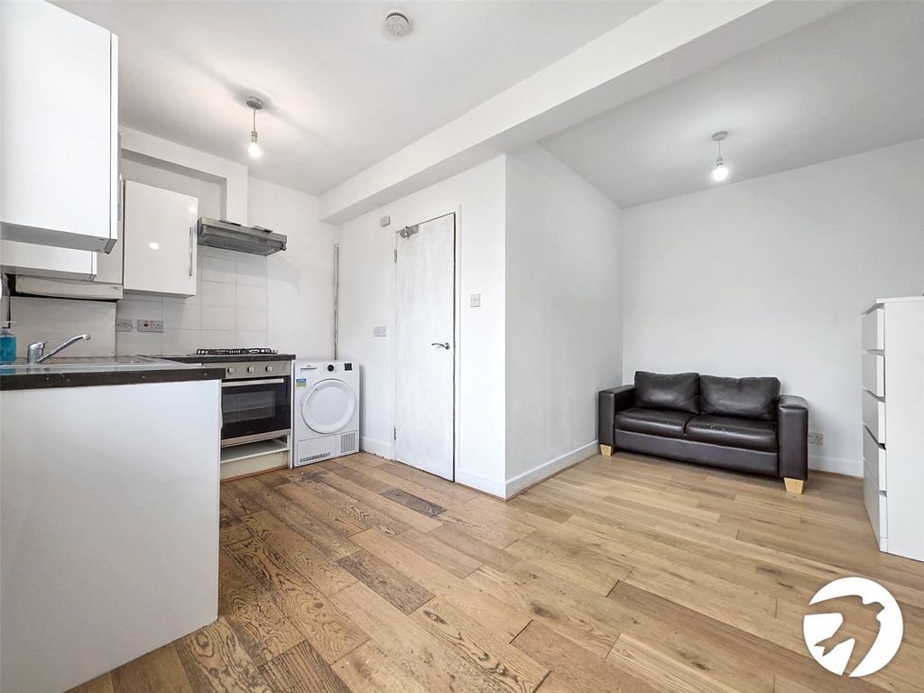 Property photo 2 of 10 Picture No. 05