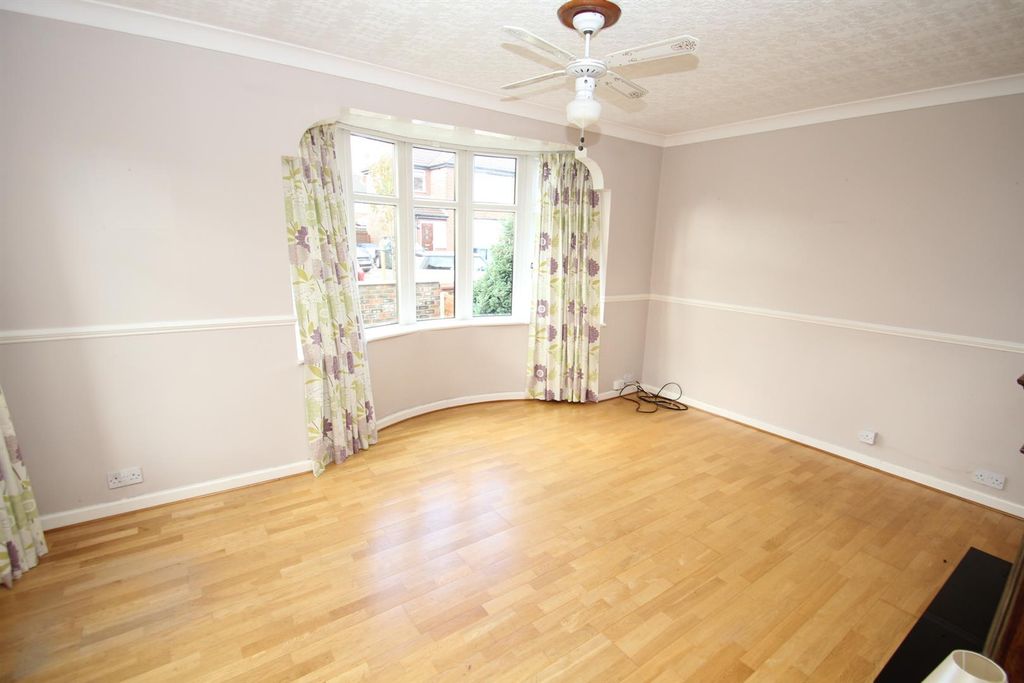 Property photo 2 of 13 Img_2033.Jpg