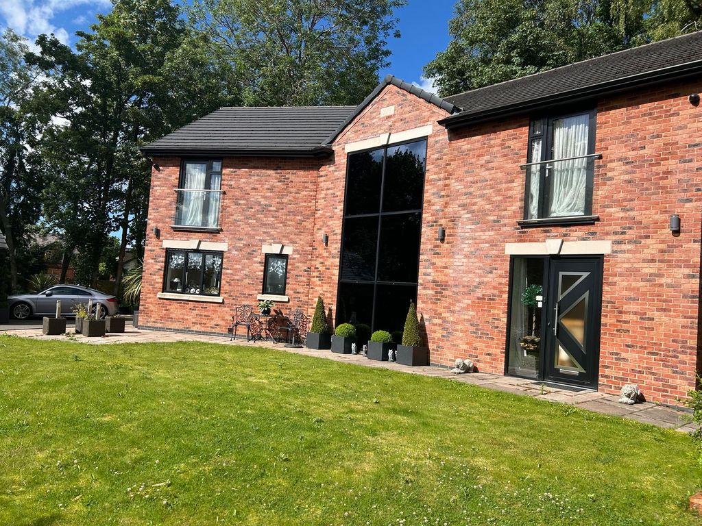 Property photo 1 of 33