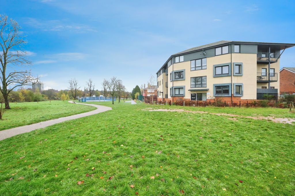 Property photo 3 of 15