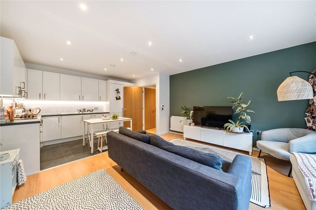 Property photo 2 of 12 Picture No. 01