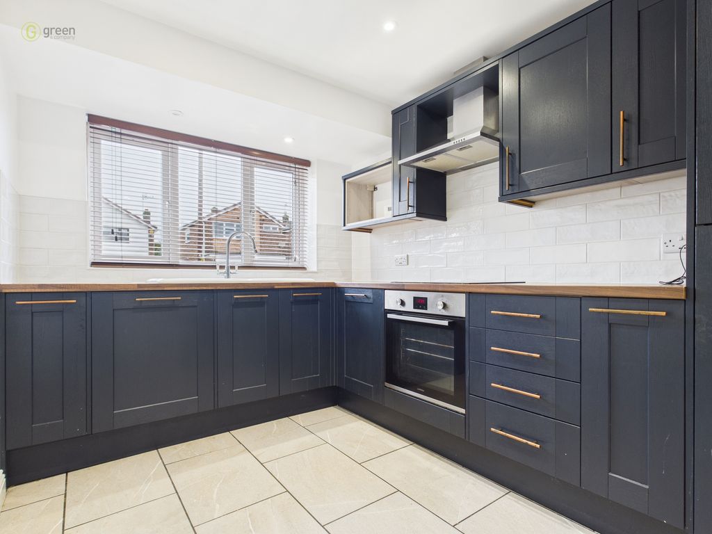 Property photo 2 of 32 Cam01332G0Pr0639Still004