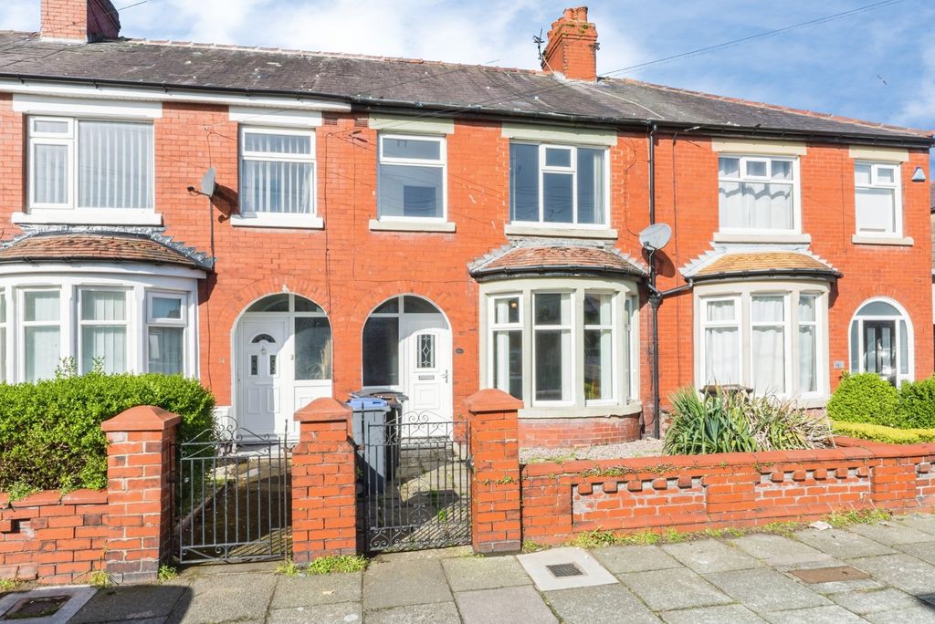 Property photo 1 of 16 Pbox-Img.Jpg