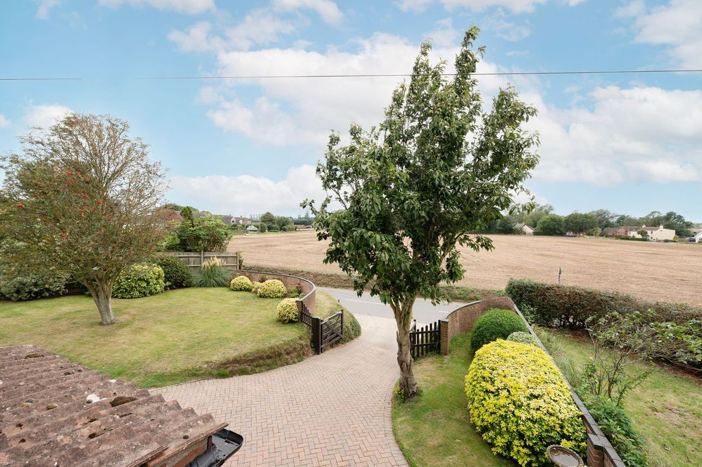 Property photo 2 of 20