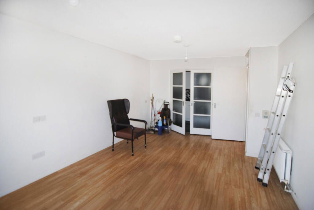 Property photo 3 of 9