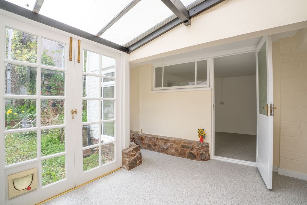 Property photo 3 of 24