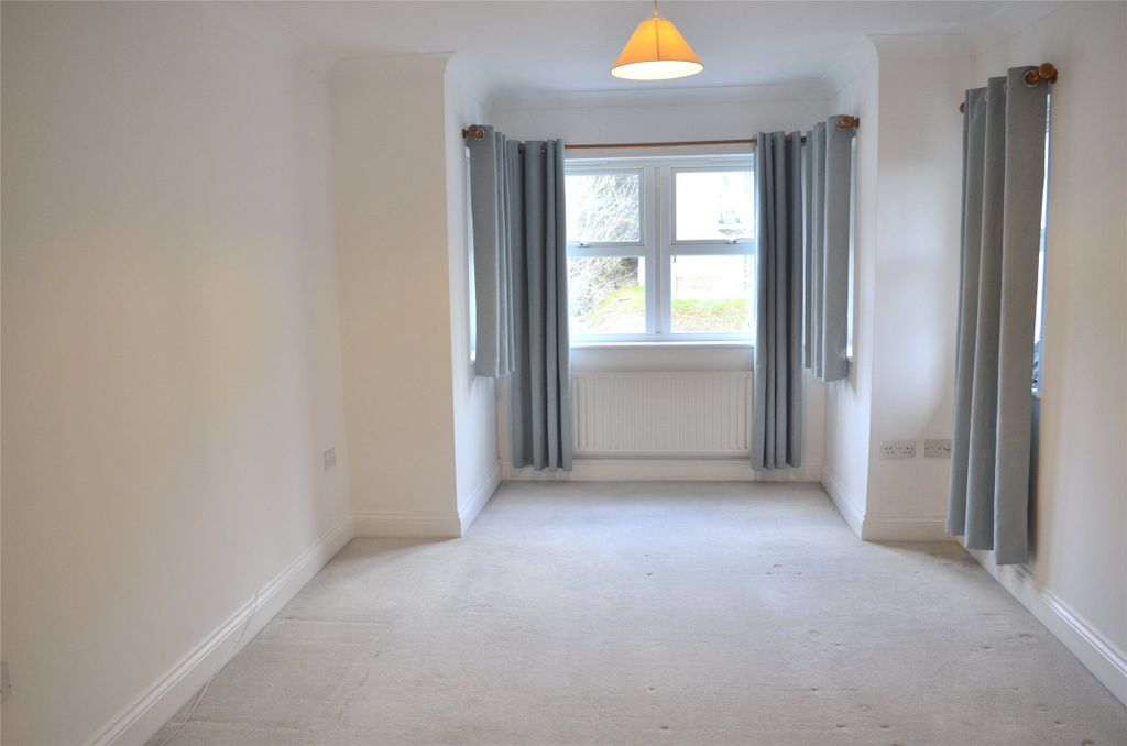 Property photo 2 of 14 Picture No. 36