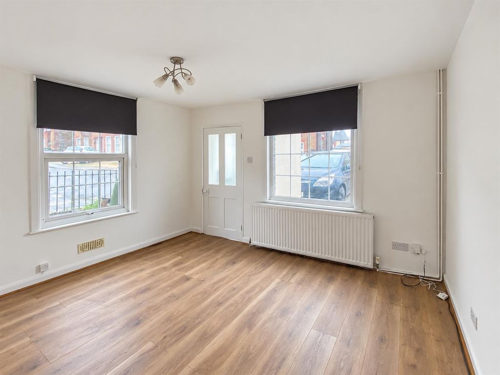 Property photo 2 of 14 5B849023-E46B-49d3-Aa83-Fa2364592F0B.Png
