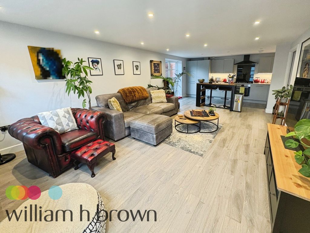 Property photo 3 of 20 View