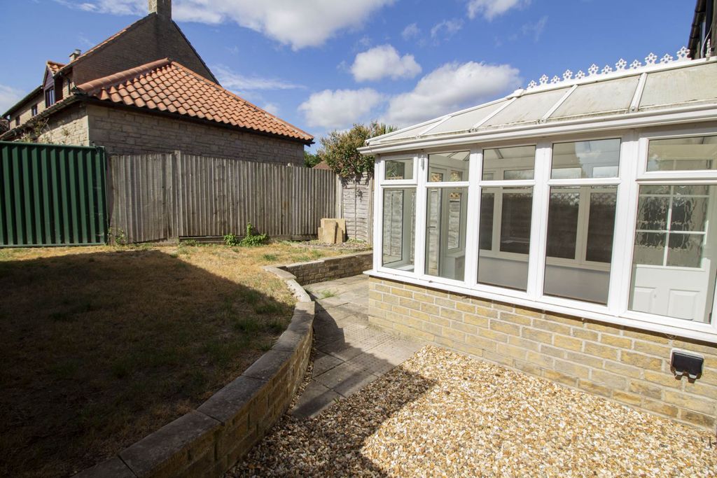 Property photo 2 of 18