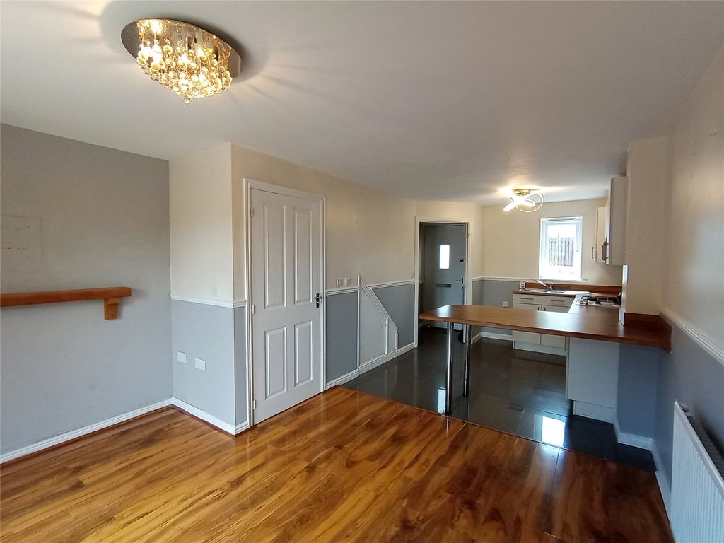 Property photo 2 of 19 Picture No. 02