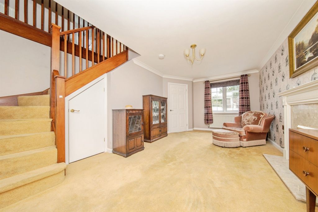 Property photo 2 of 17