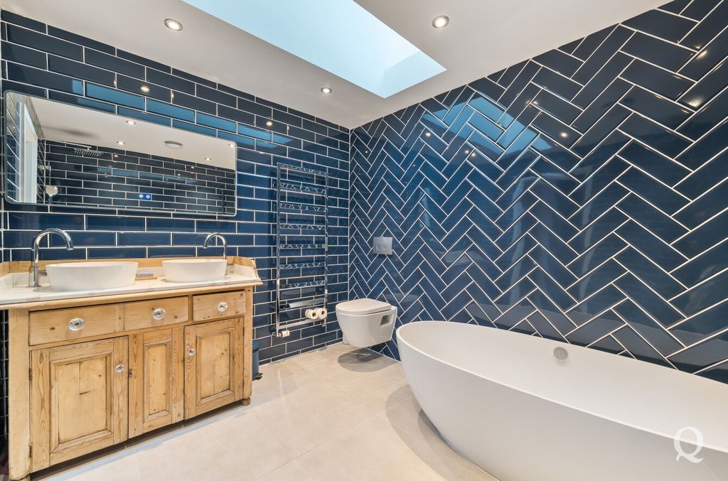 Property photo 3 of 33 905d35d9-276c-494...