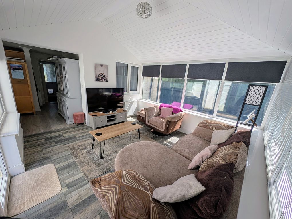 Property photo 1 of 27