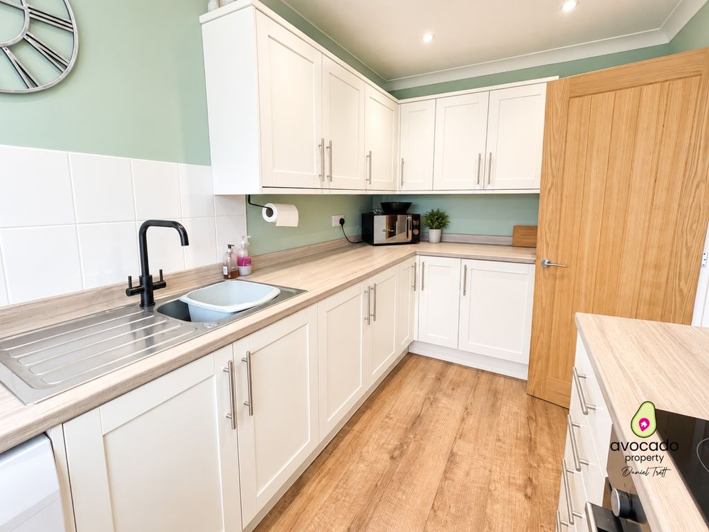 Property photo 2 of 14 5502982
