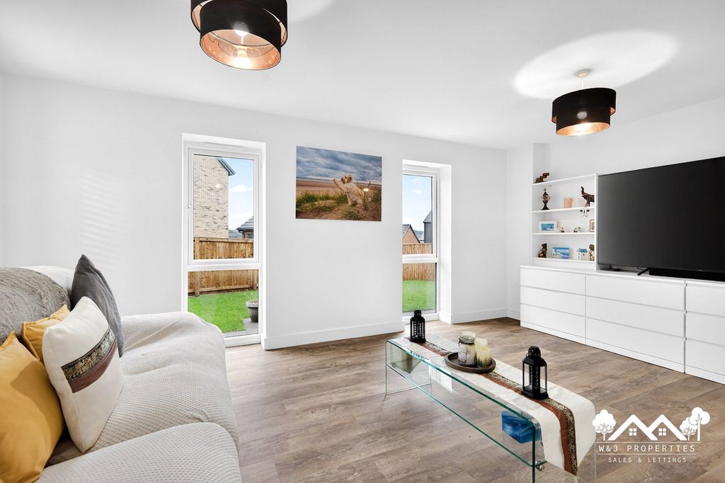 Property photo 3 of 58