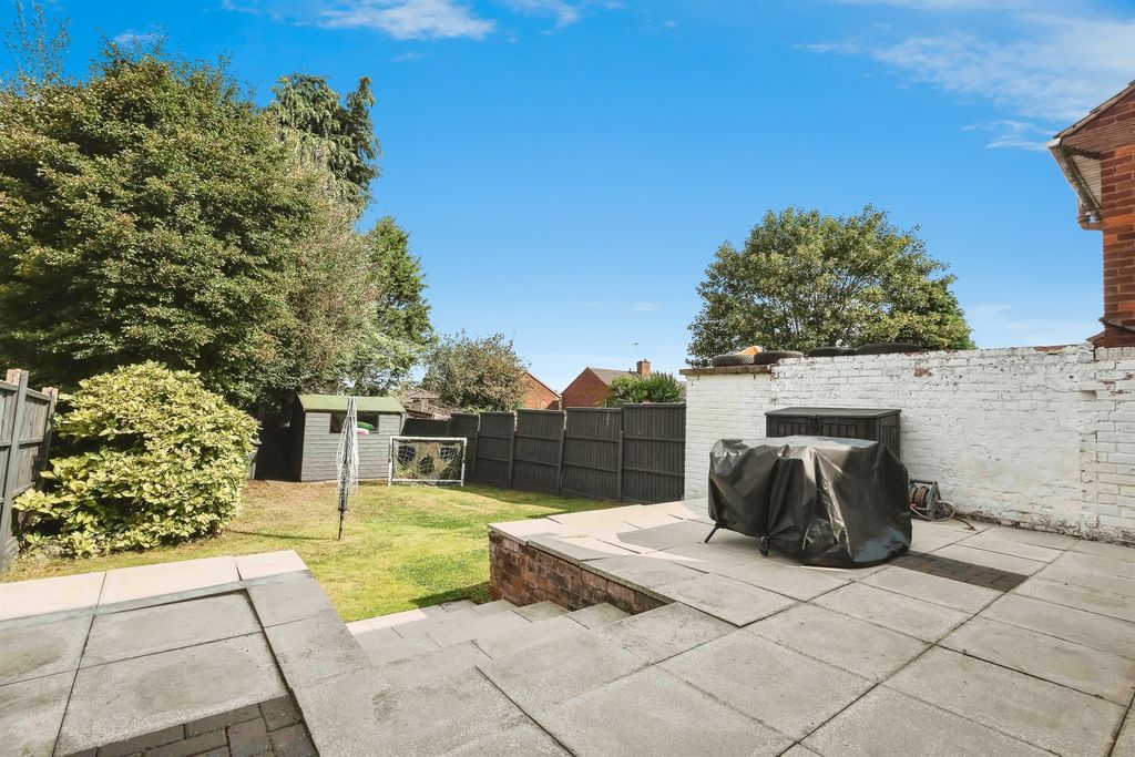 Property photo 2 of 17