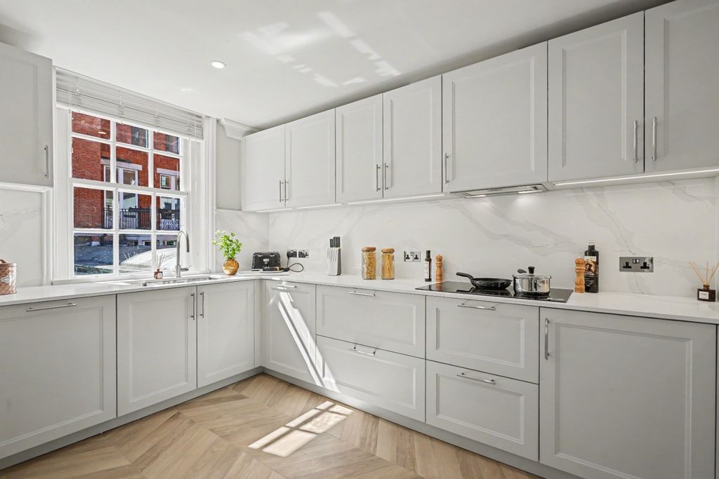Property photo 3 of 21 5049752